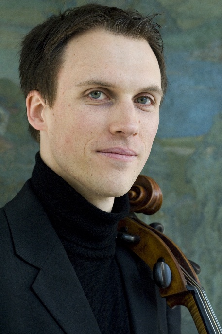 Sebastian Diezig with his cello